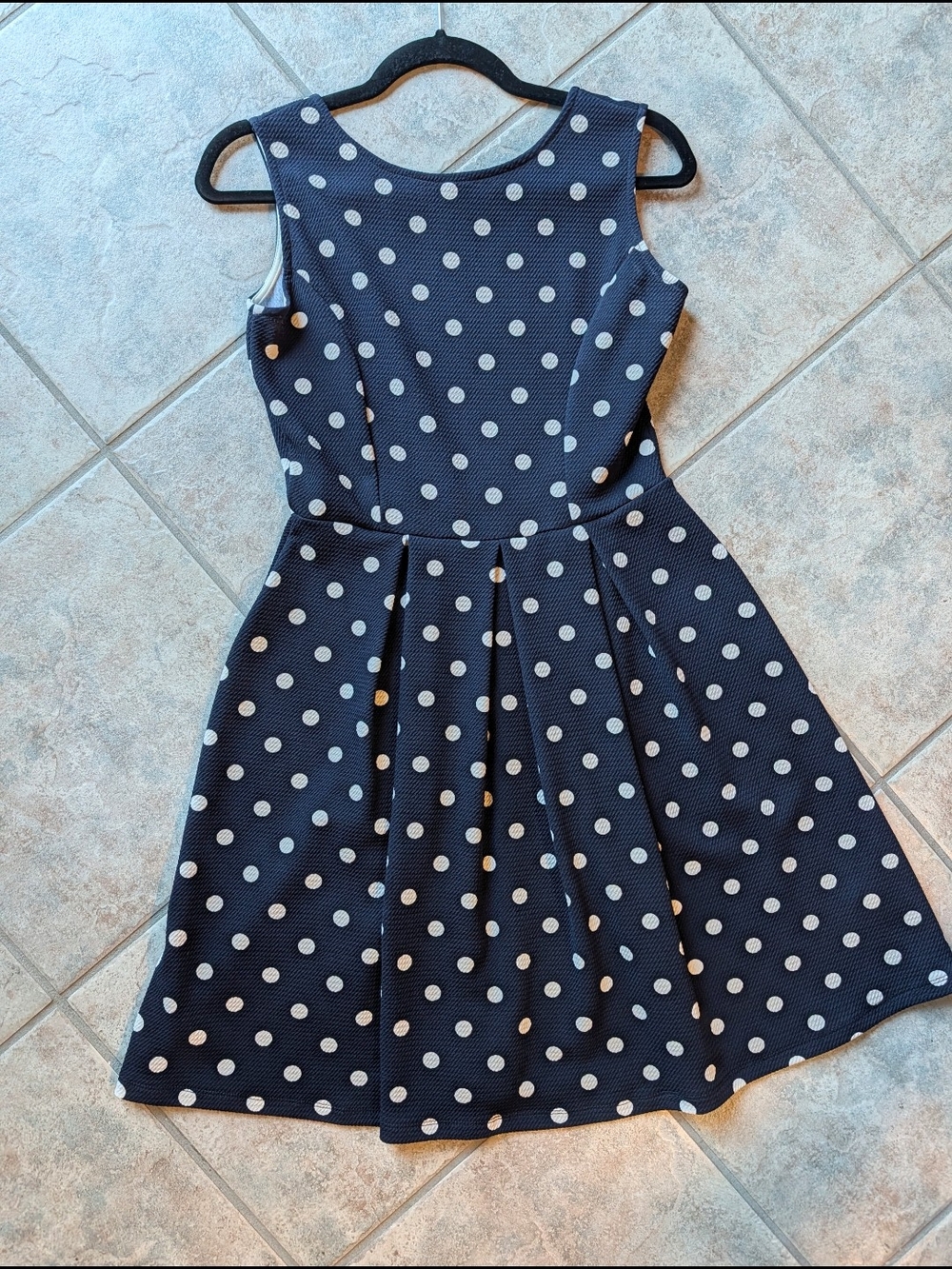 Gilli Navy Blue Polka Dot Pleated Skater Dress - Sleeveless Fit & Flare